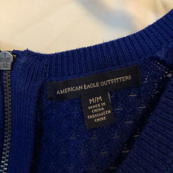 Deep blue sweater - Picture 2 of 4